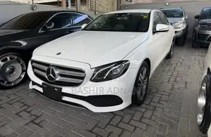 Mercedes-Benz E220 2016 Pearl