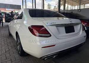 Mercedes-Benz E220 2016 Pearl