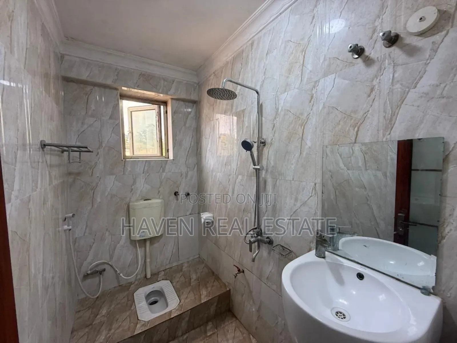 Furnished 3bdrm Apartment in Ada Estate for rent