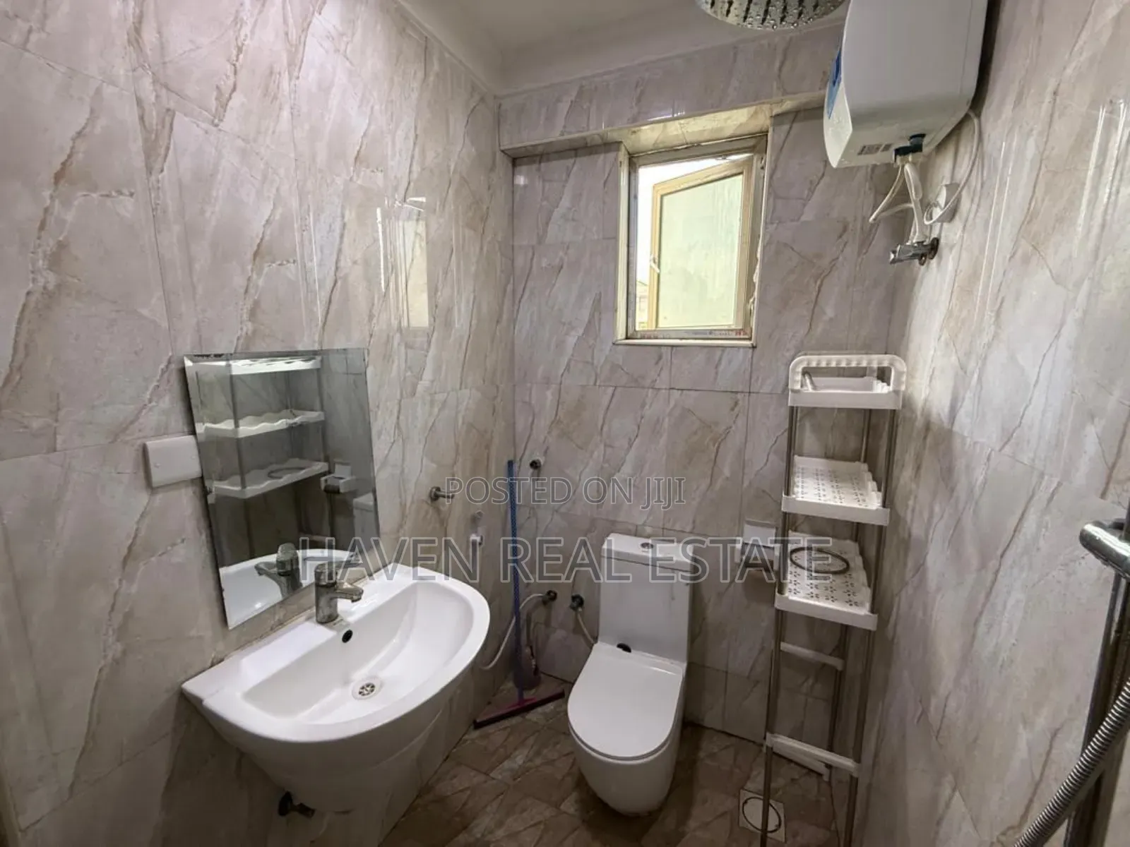 Furnished 3bdrm Apartment in Ada Estate for rent