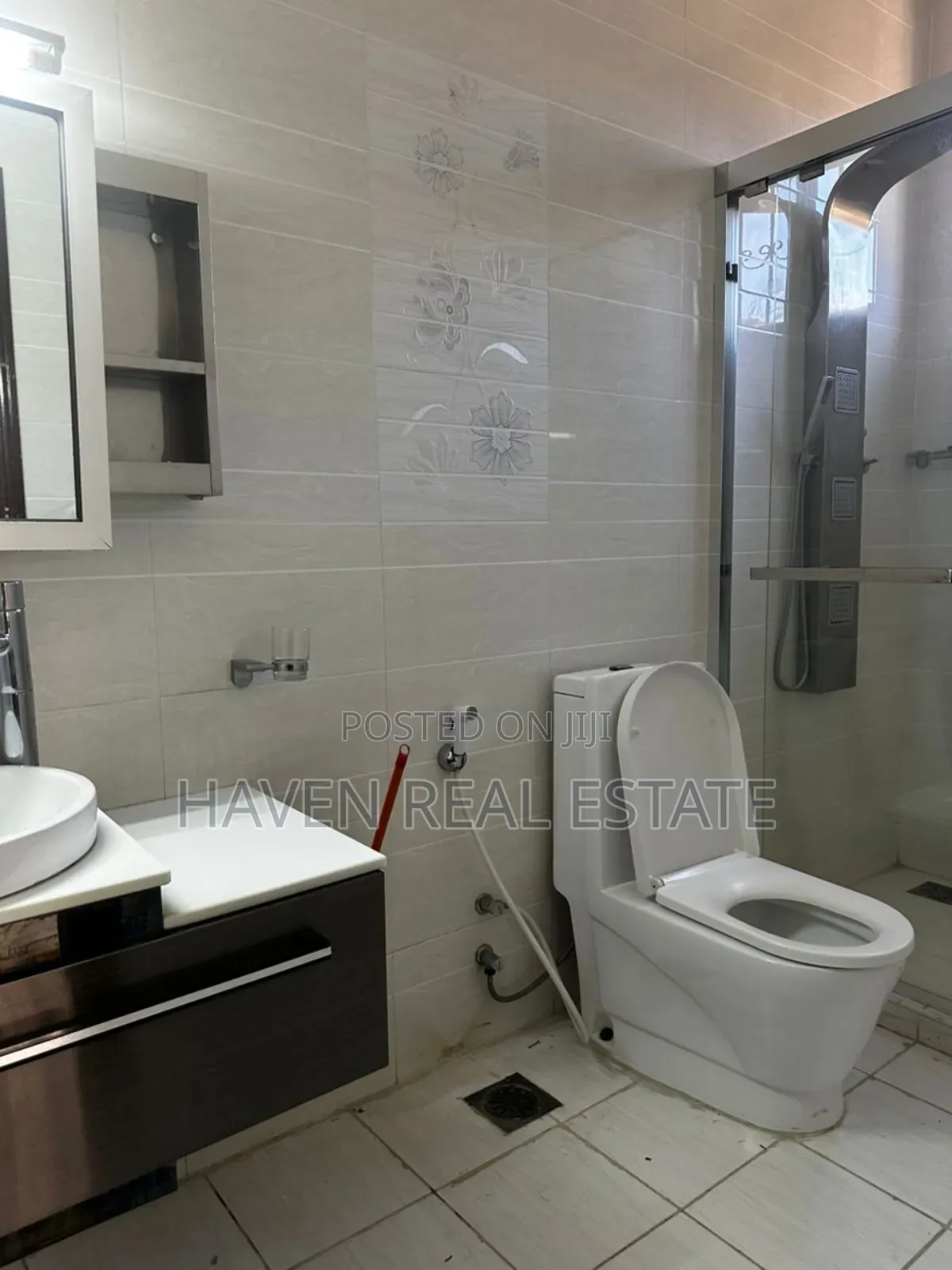 Furnished 4bdrm Villa in Masaki for rent