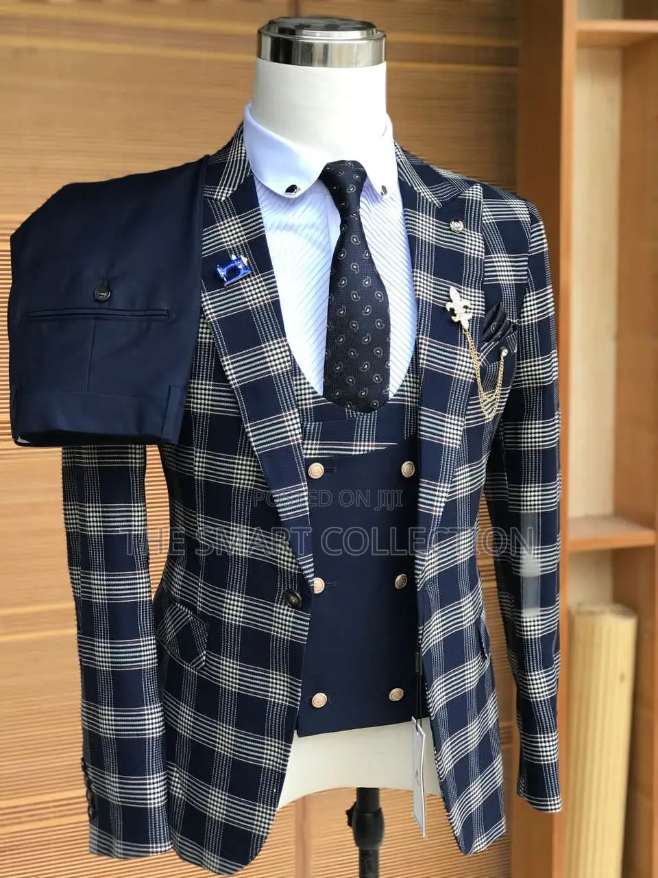 Suit for Men (Six Buttons)