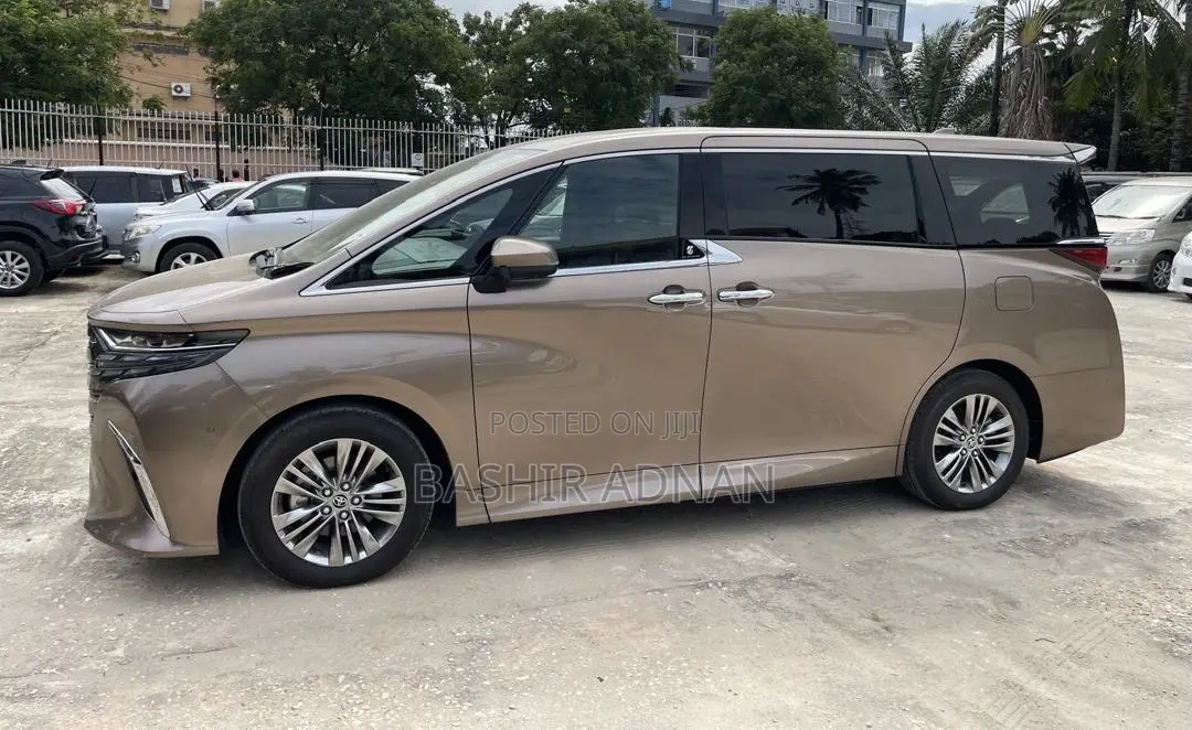 New Toyota Alphard 2024 Gold