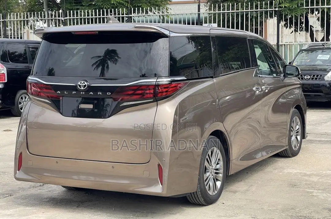 New Toyota Alphard 2024 Gold