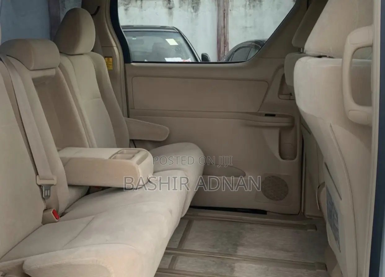 Toyota Alphard 2.4 Petrol FWD 2013 White