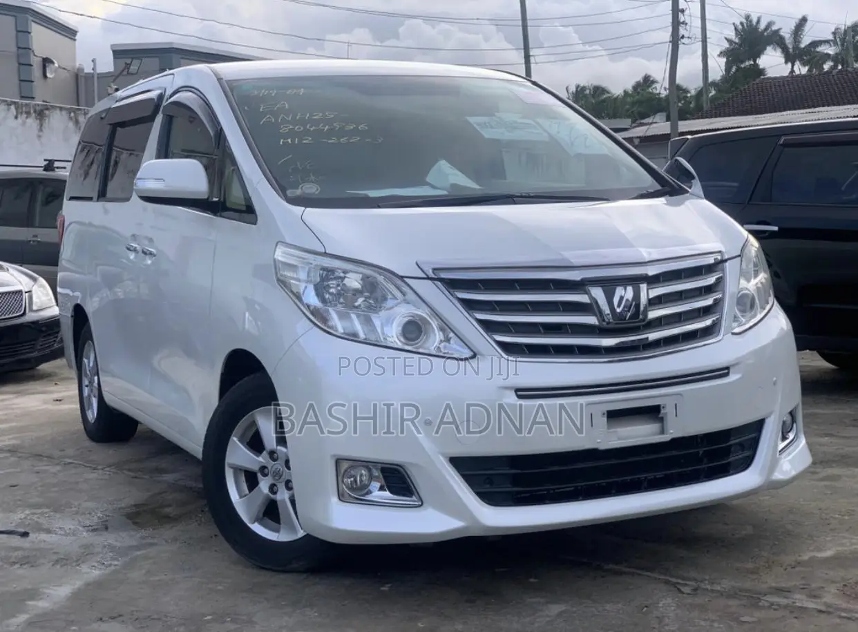 Toyota Alphard 2.4 Petrol FWD 2013 White