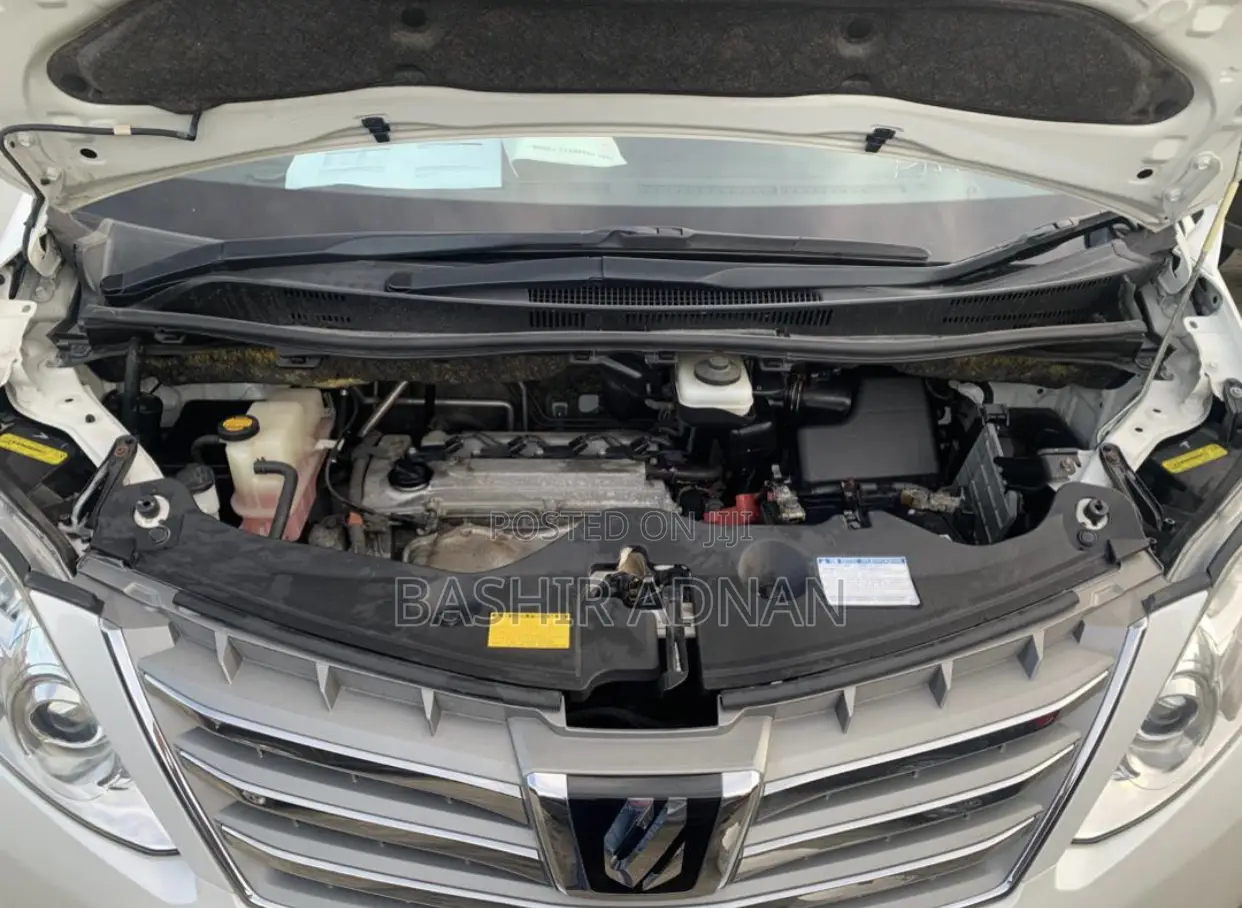 Toyota Alphard 2.4 Petrol FWD 2013 White