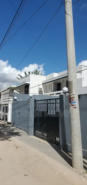 Urgently 4bdroooms House at Usa Embassy