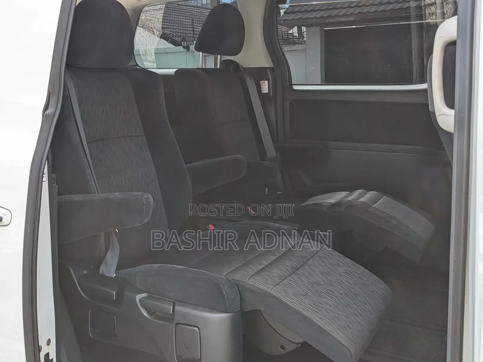Toyota Alphard 2.4 Petrol FWD 2009 White
