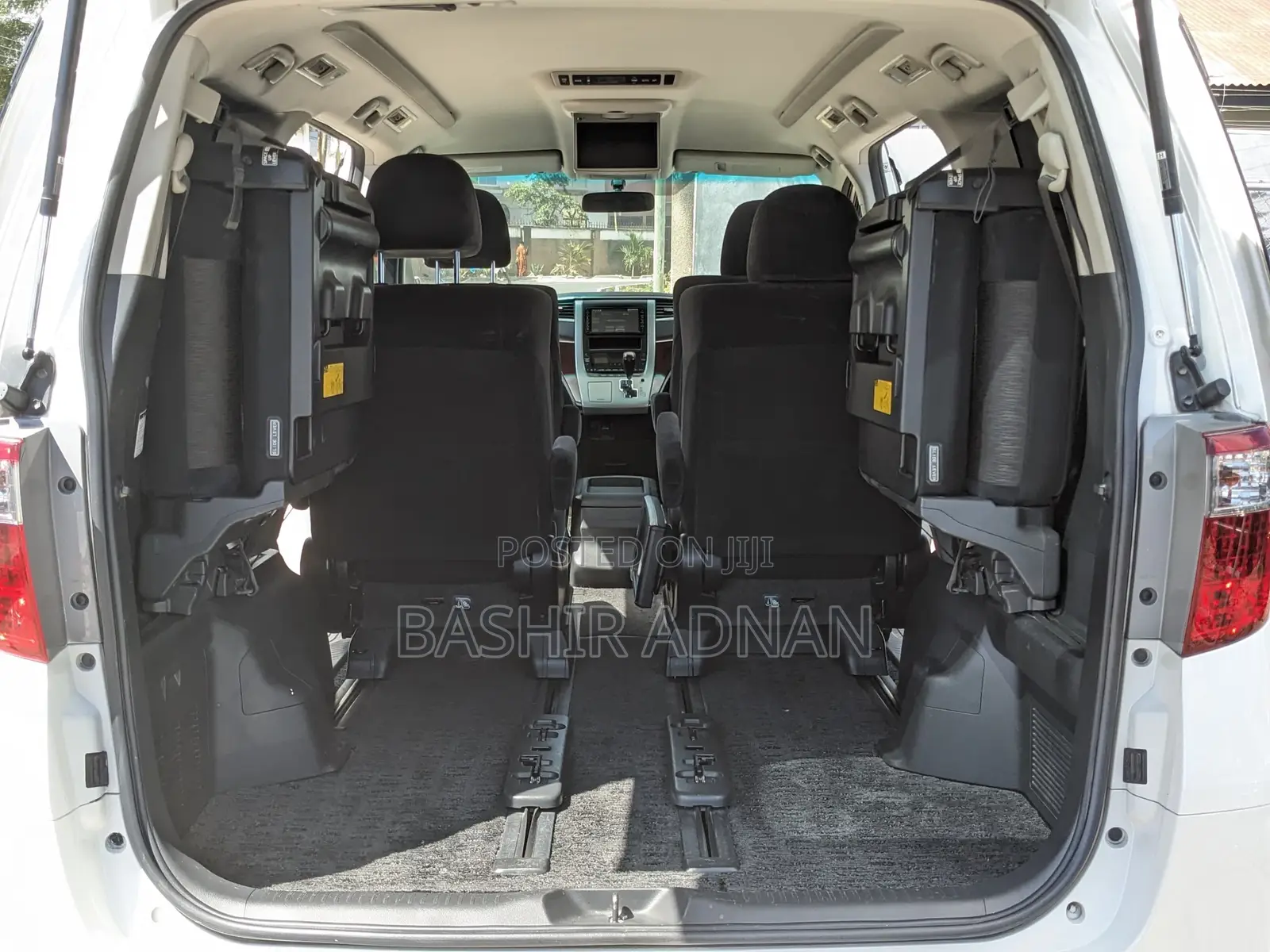Toyota Alphard 2.4 Petrol FWD 2009 White