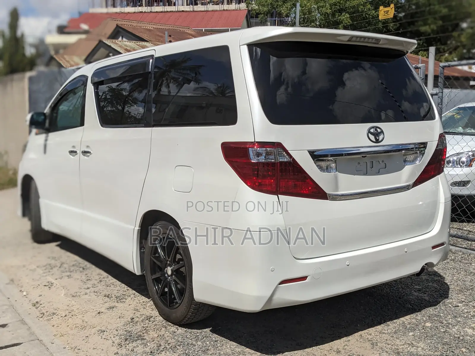 Toyota Alphard 2.4 Petrol FWD 2009 White