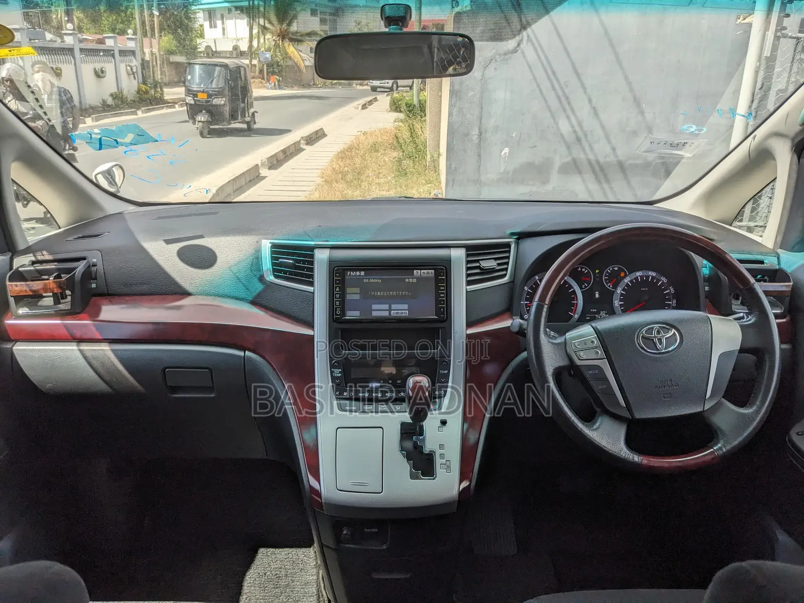 Toyota Alphard 2.4 Petrol FWD 2009 White