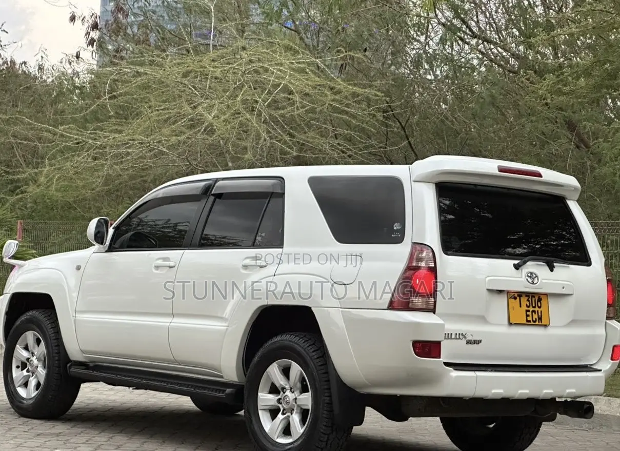 Toyota Hilux Surf 2005 White