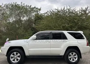 Toyota Hilux Surf 2005 White
