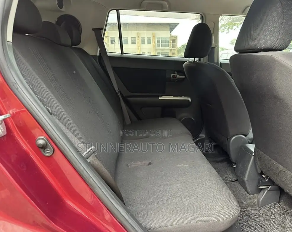 Toyota Corolla Rumion 2009 Maroon
