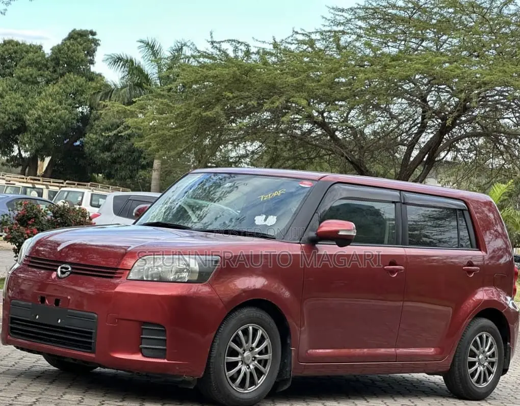 Toyota Corolla Rumion 2009 Maroon
