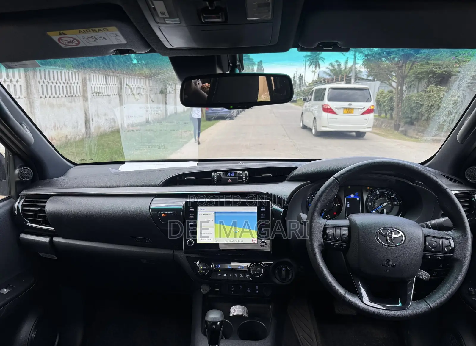 Toyota Hilux 2023 Gray
