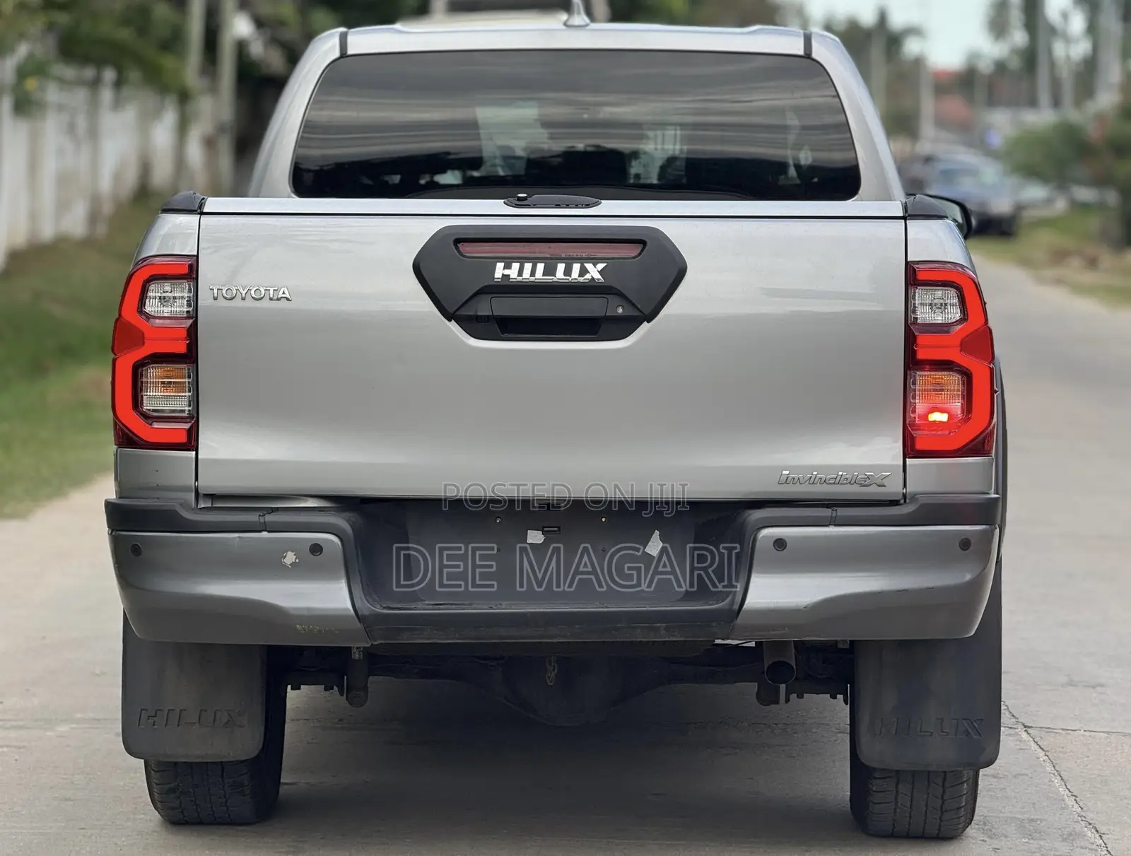 Toyota Hilux 2023 Gray