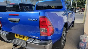 Toyota Hilux 2020 Blue