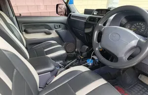 Toyota Land Cruiser Prado 2000 Green