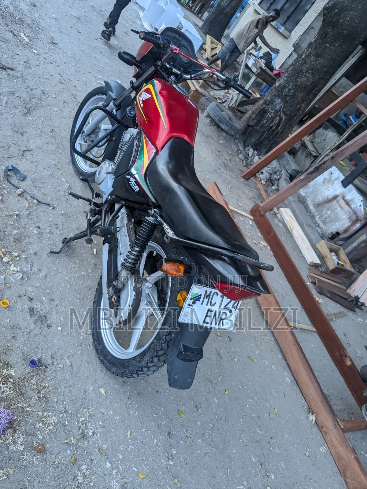 Honda 2024 Red