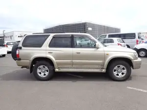 Toyota Hilux Surf 2000 Gold