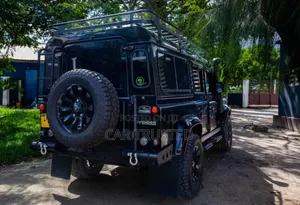 Land Rover Defender 2001 Green