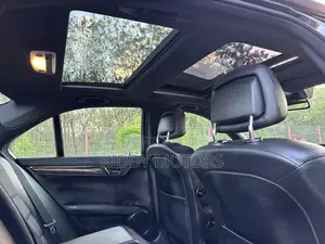 Mercedes-Benz C-Class 2009 Black