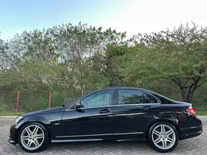 Mercedes-Benz C-Class 2009 Black