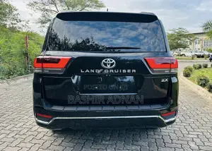 Toyota Land Cruiser 2023 Black