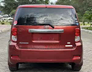 Toyota Corolla Rumion Hatchback 1.5 FWD 2009 Maroon