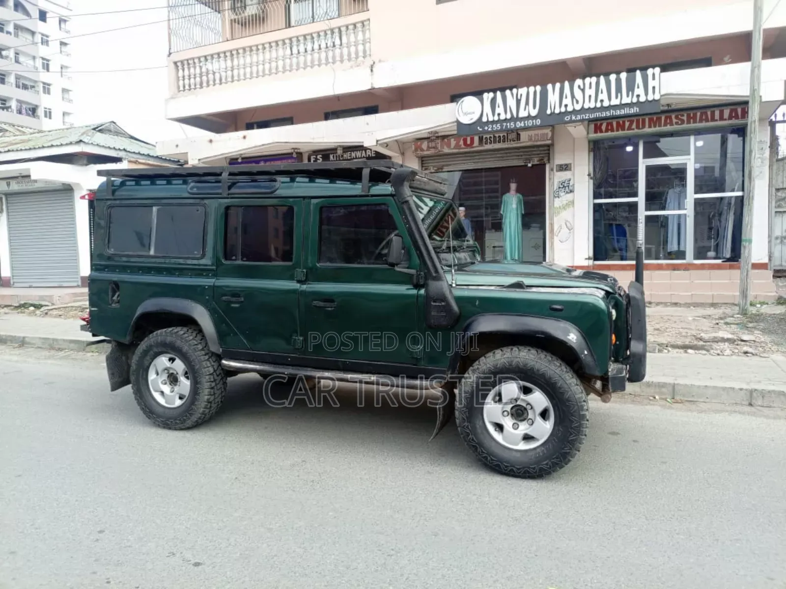 Land Rover Defender 2002 Green