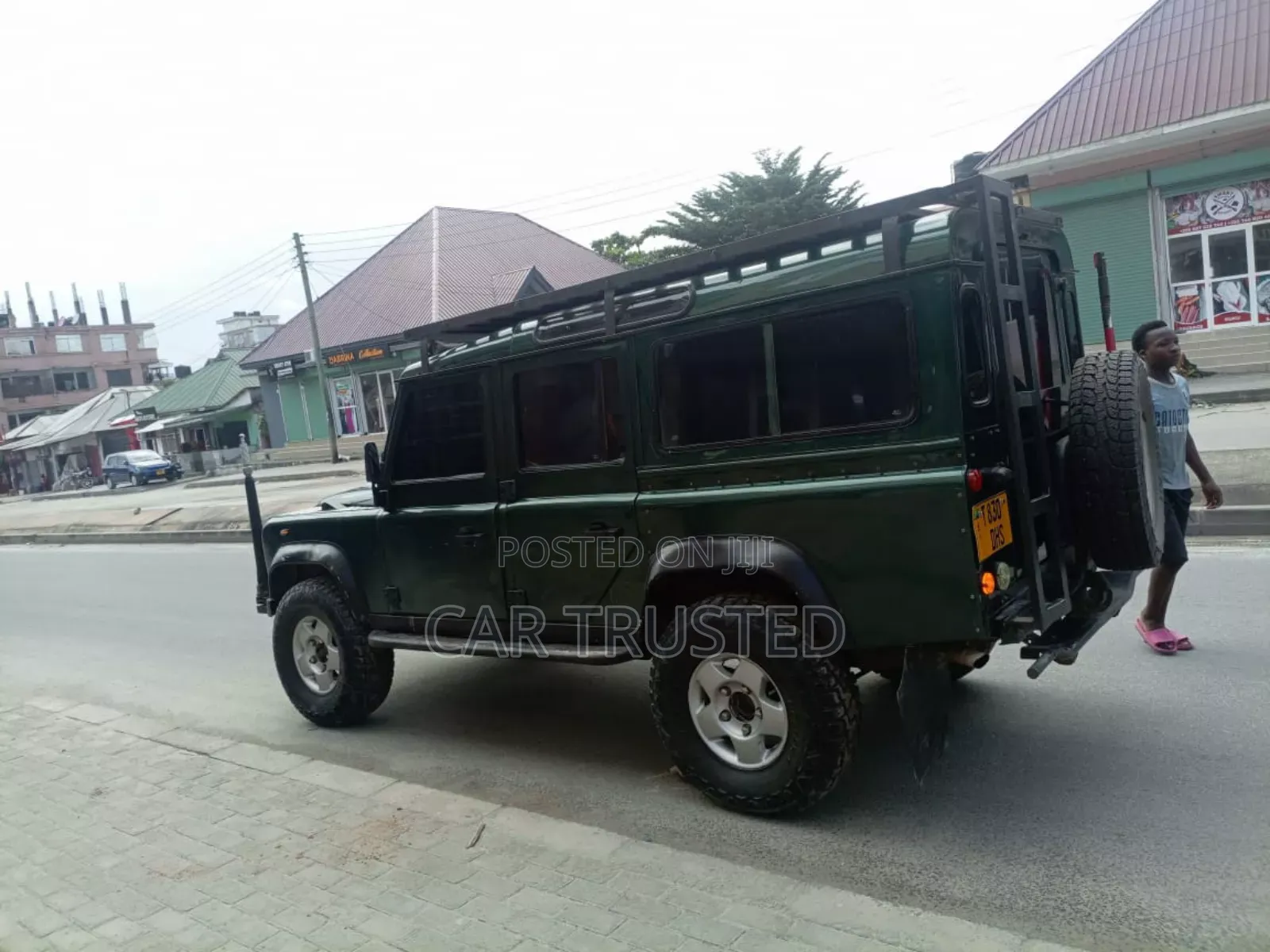 Land Rover Defender 2002 Green