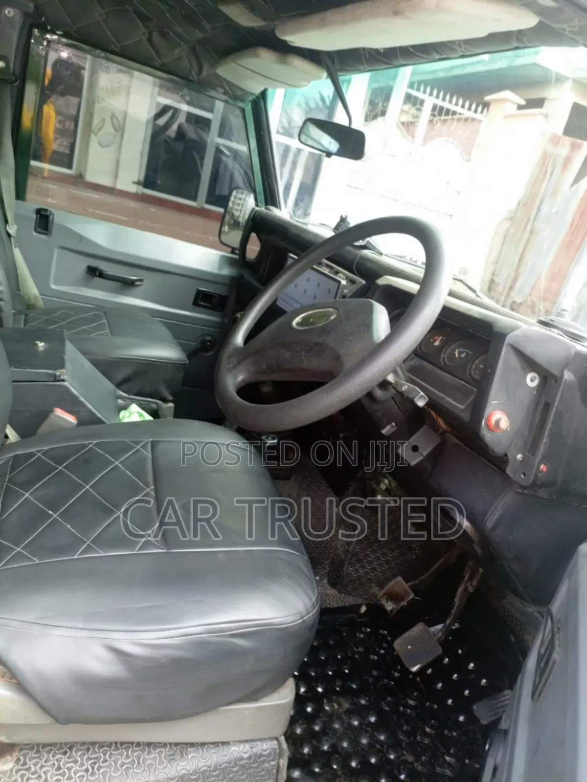 Land Rover Defender 2002 Green
