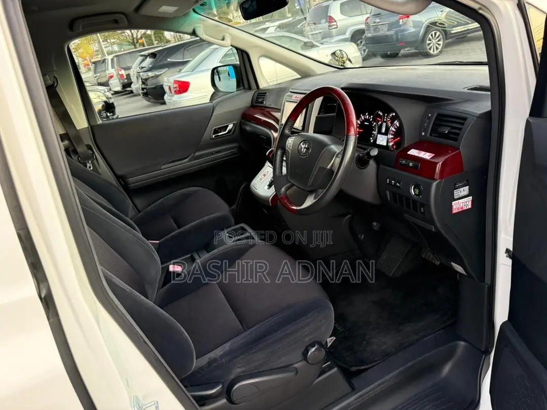 Toyota Vellfire 2009 Pearl