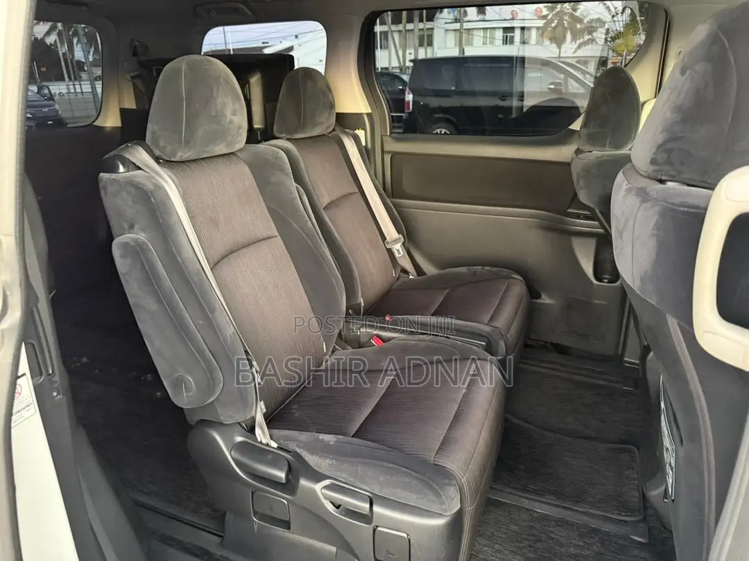 Toyota Vellfire 2009 Pearl