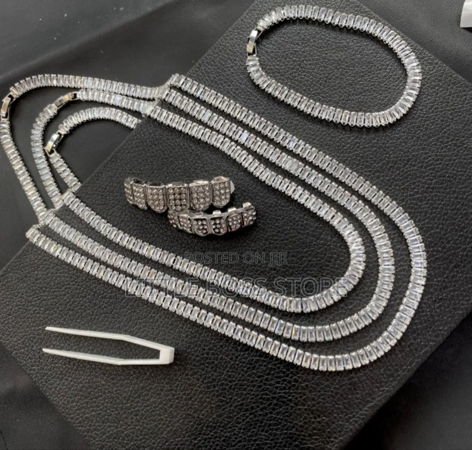 Chain Set. (3 Chain 1 Blacelet 1 Steel Teeth)