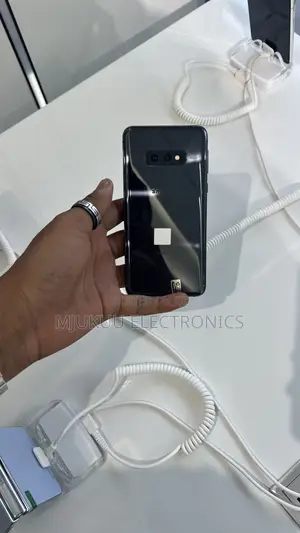 Samsung Galaxy S10e 128 GB Black