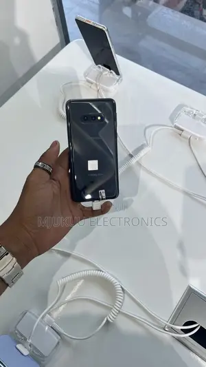 Samsung Galaxy S10e 128 GB Black