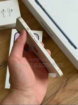 Apple iPhone 13 128 GB White