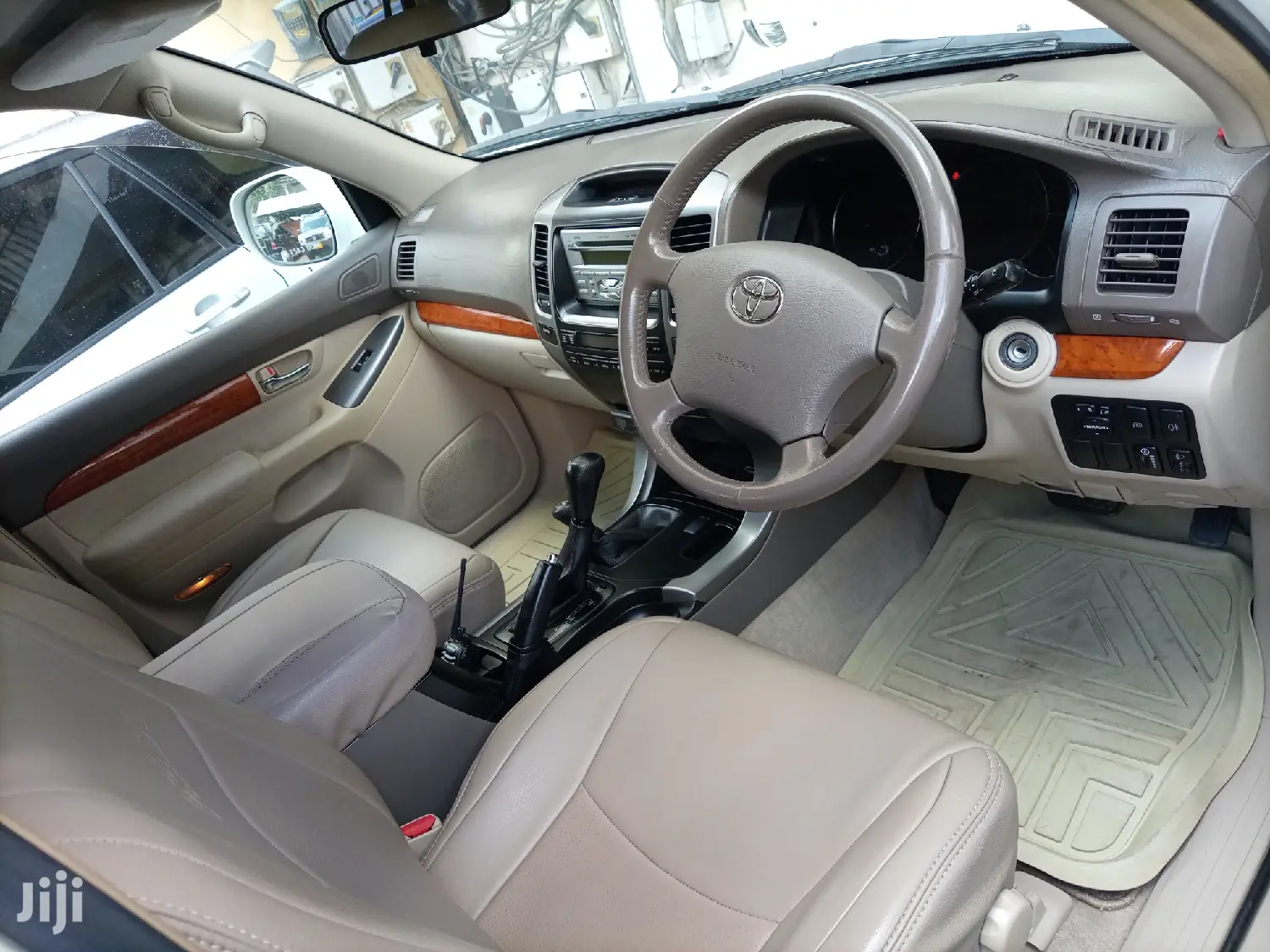 Toyota Land Cruiser Prado 2007 White