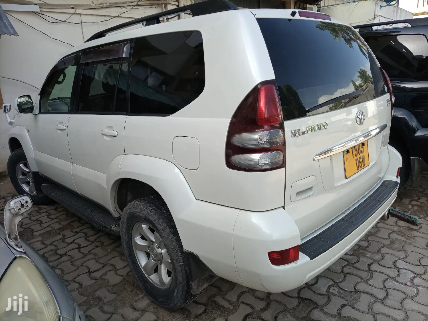 Toyota Land Cruiser Prado 2007 White