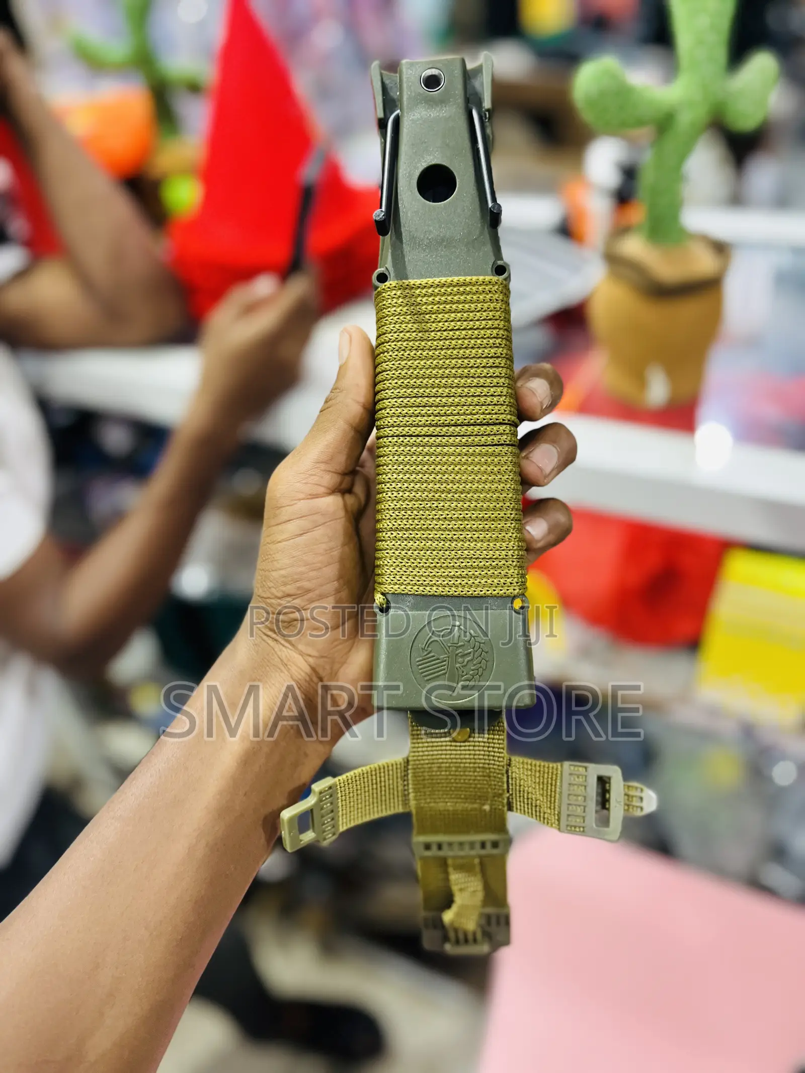 Stainless Steel Portable Tactical Knife With Scabbard