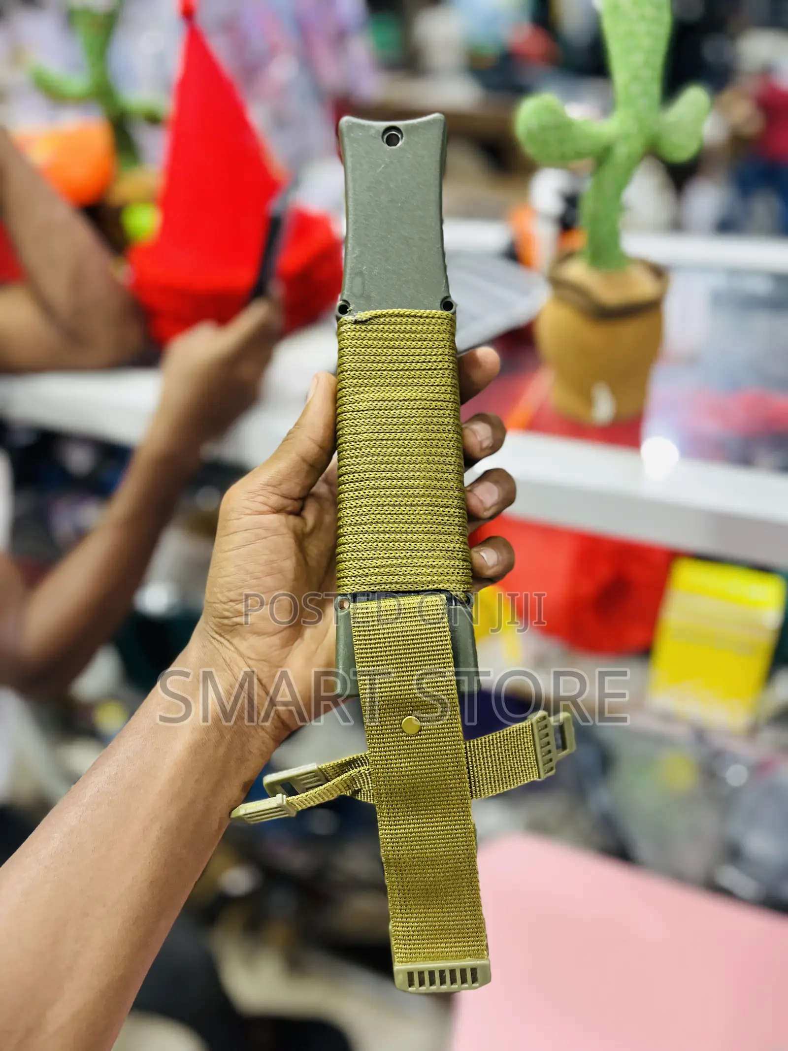 Stainless Steel Portable Tactical Knife With Scabbard