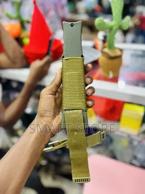 Stainless Steel Portable Tactical Knife With Scabbard