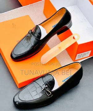 Cracks Ring Black / Pure Leather Shoes