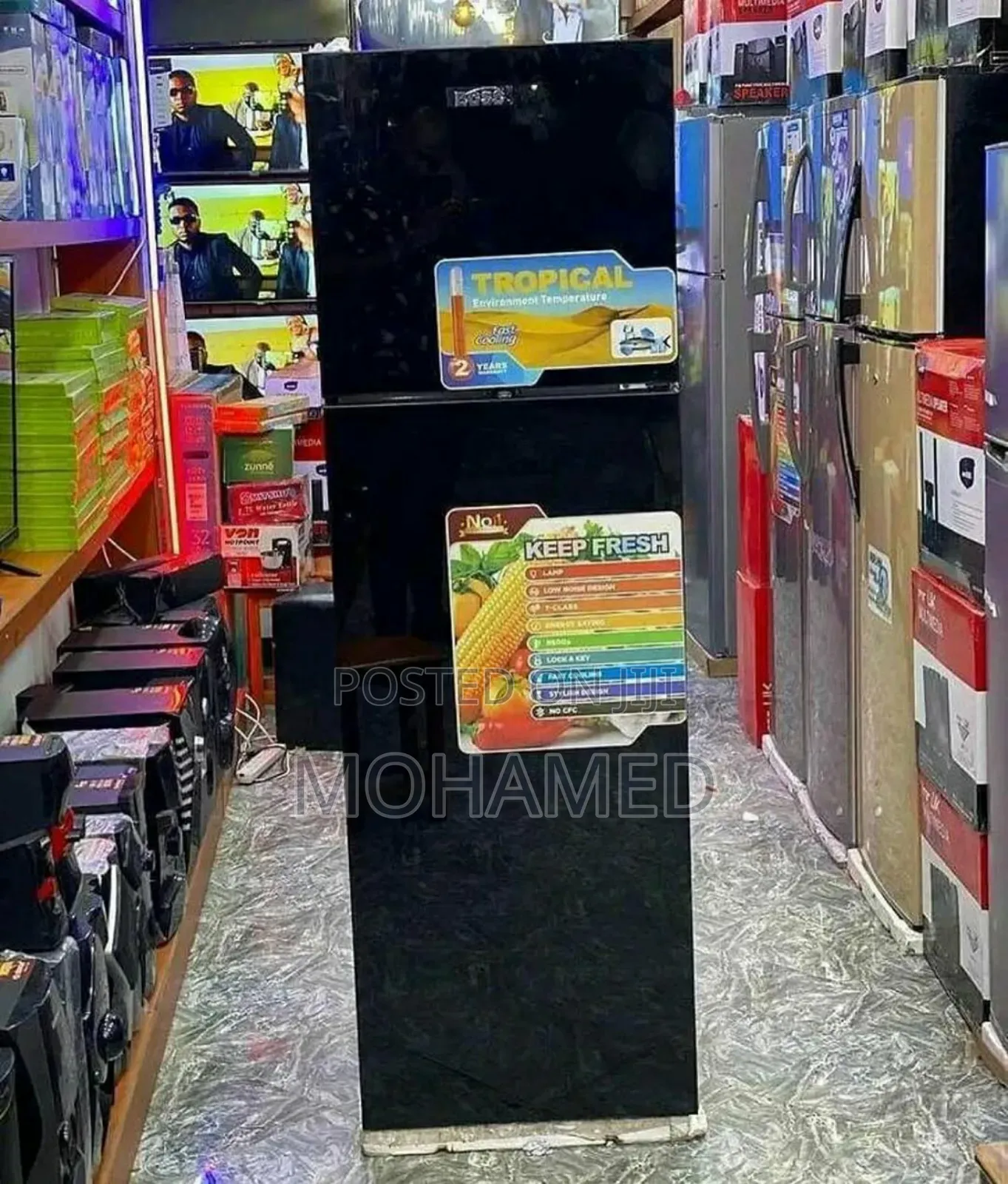 Boss Fridge Lita 202 Black Kioo