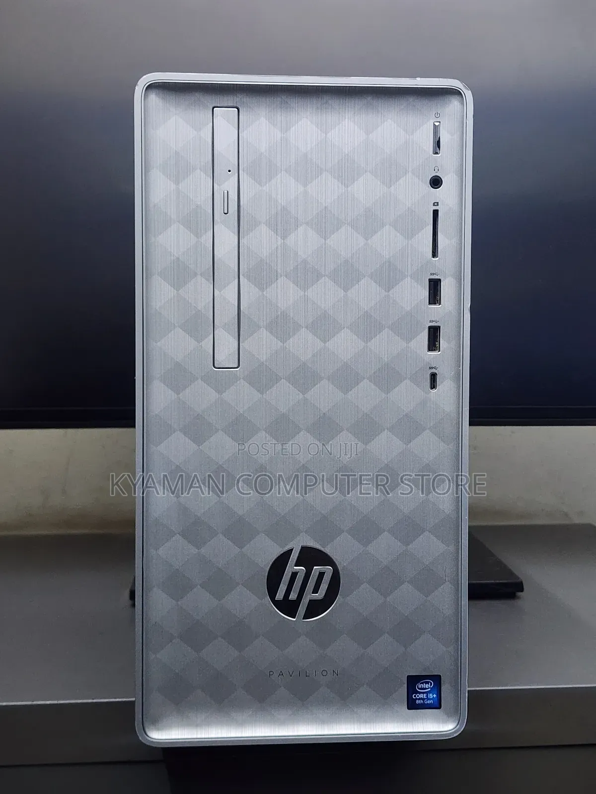 Desktop Computer HP Pavilion 590 8GB Intel Core I5 SSD 256GB