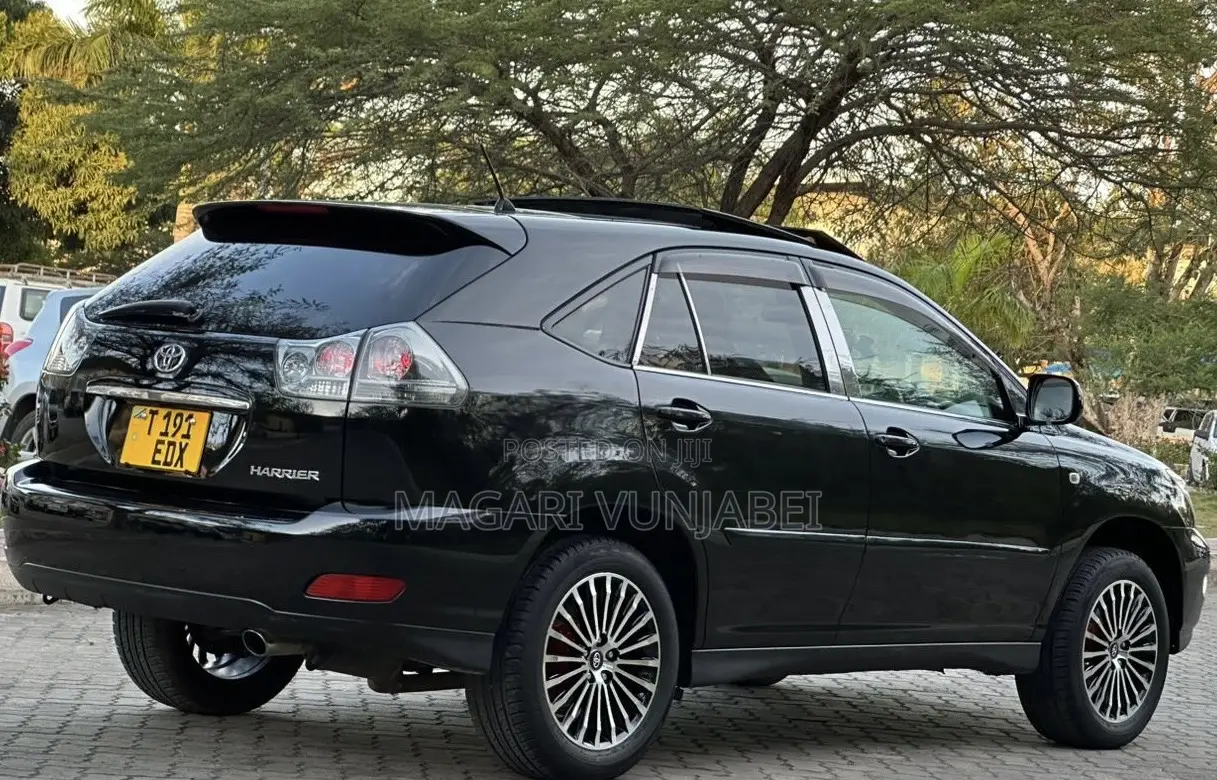 Toyota Harrier 2005 Matt Black