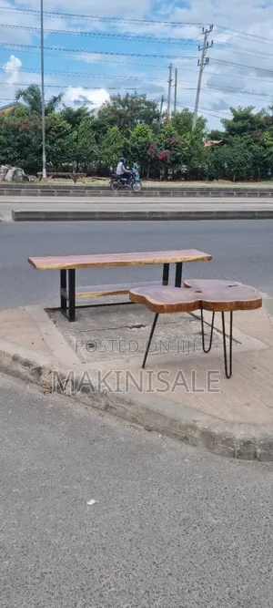 Meza Na Coffee Table Nzuri Sana